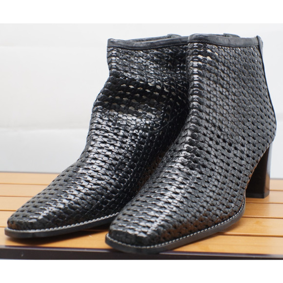 STUART WEITZMAN Women Black Woven Leather Ankle Boots Size US 7.5 B - Picture 1 of 9
